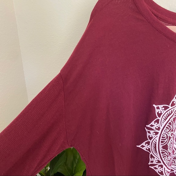 Gamma Phi Beta Maroon Mandala Long Sleeve Large - Picture 4 of 6